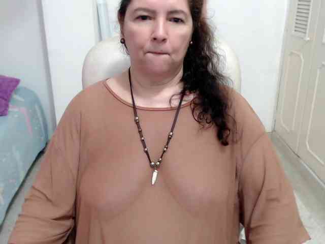 leonela-68 webcam