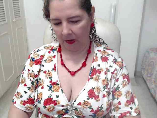 leonela-68