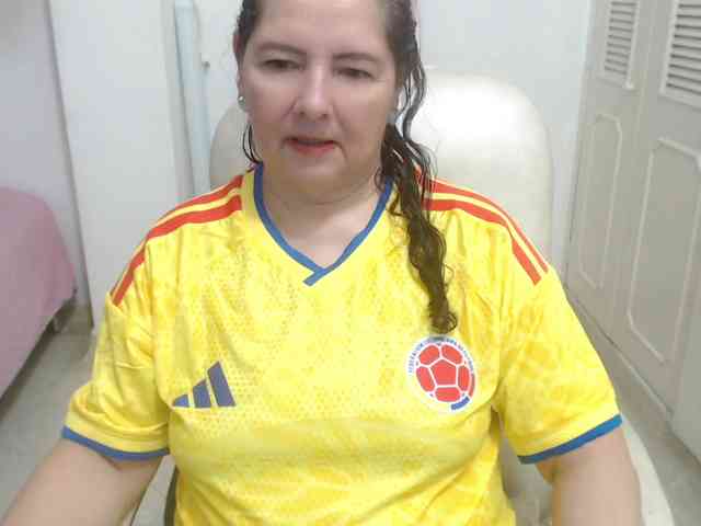 leonela-68 webcam