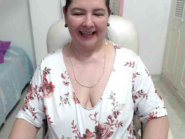 leonela-68 webcam