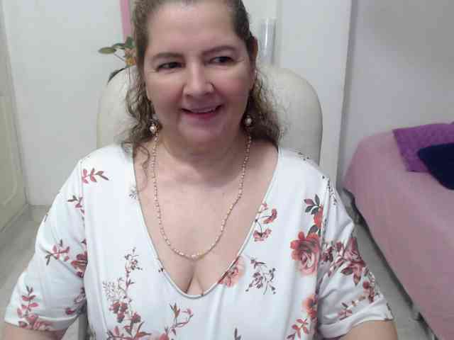 leonela-68 webcam