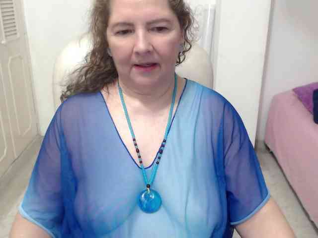 leonela-68 webcam