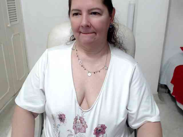 leonela-68 webcam