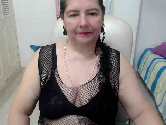 leonela-68 webcam