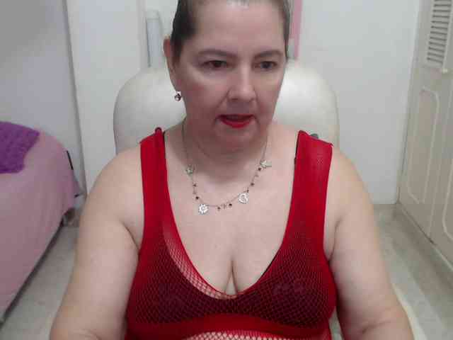 leonela-68 webcam
