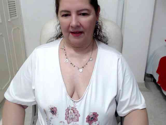leonela-68 webcam