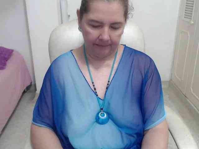 leonela-68 webcam