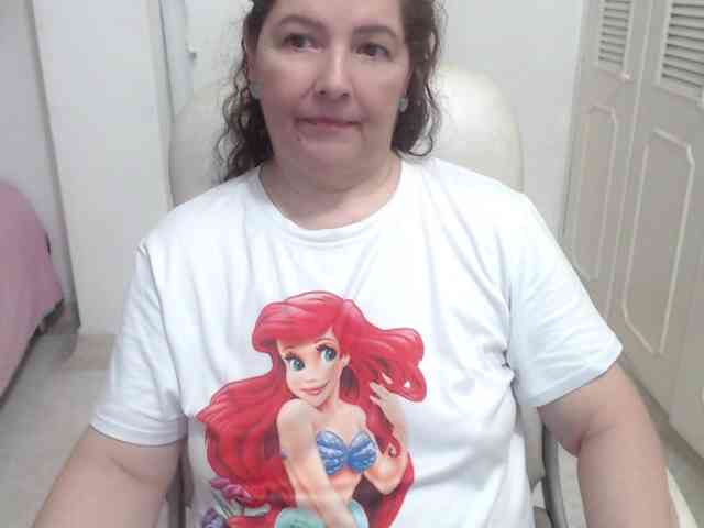 leonela-68 webcam