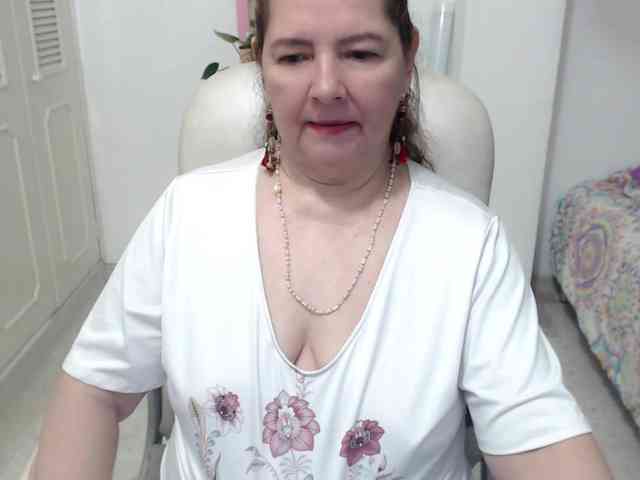leonela-68 webcam