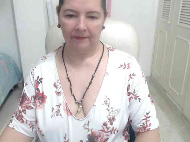 leonela-68 webcam