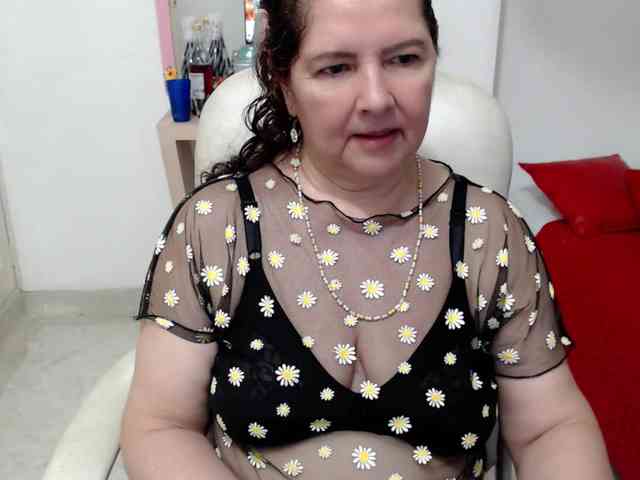 leonela-68 webcam