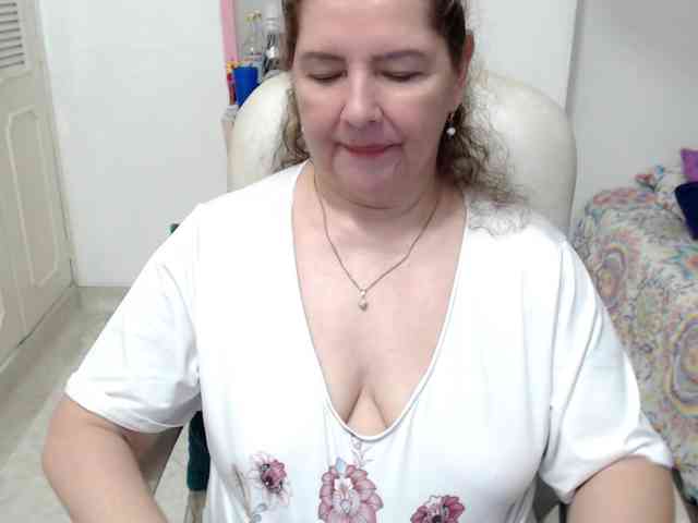 leonela-68 webcam