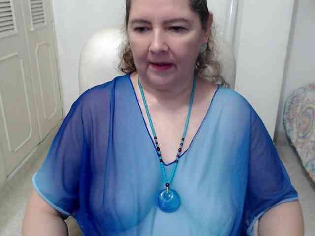 leonela-68