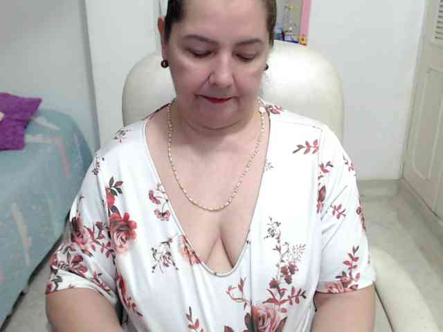 leonela-68 webcam
