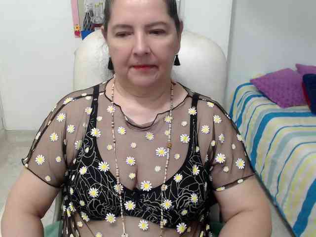 leonela-68