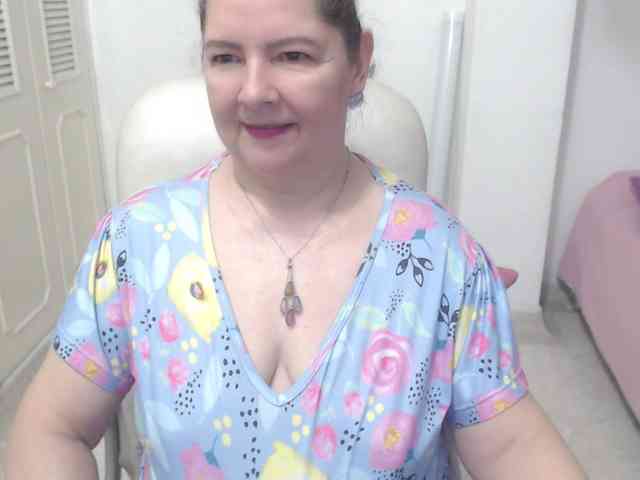 leonela-68 webcam
