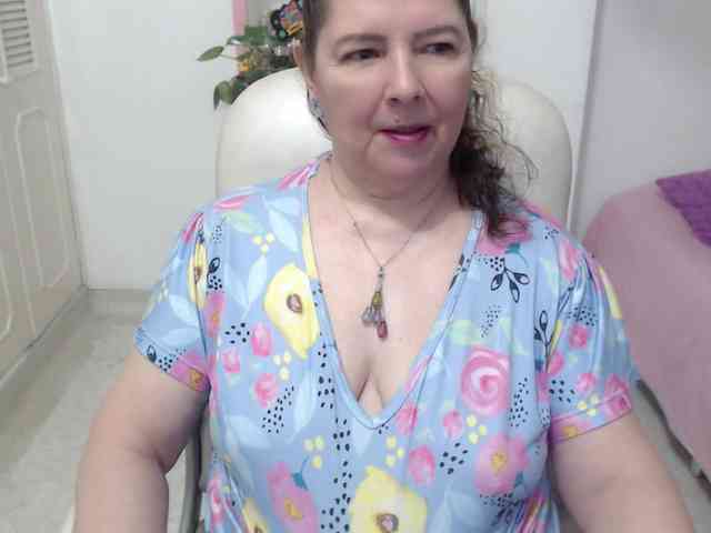 leonela-68 webcam