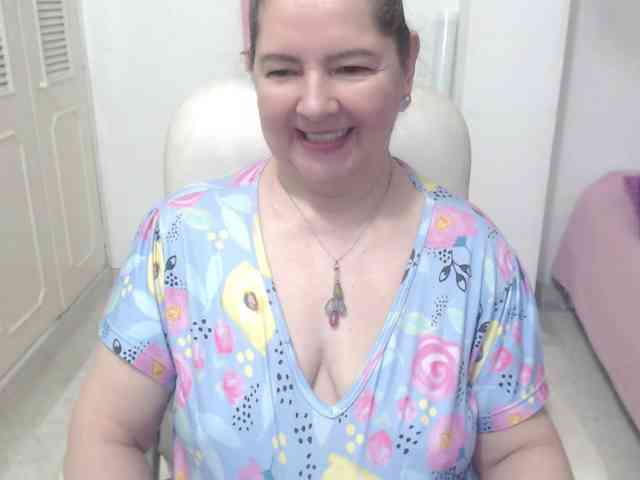 leonela-68 webcam
