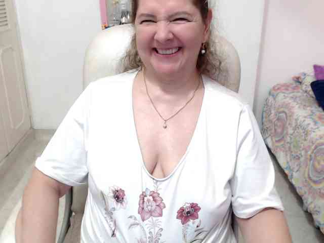 leonela-68 webcam