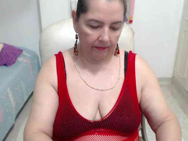 leonela-68 webcam