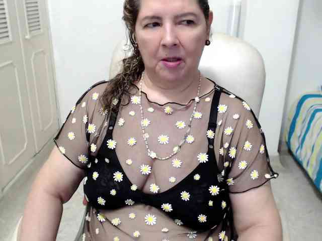leonela-68 webcam