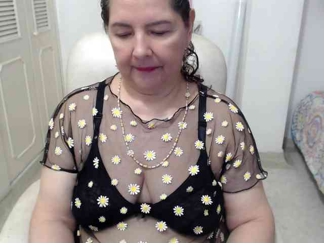 leonela-68 webcam