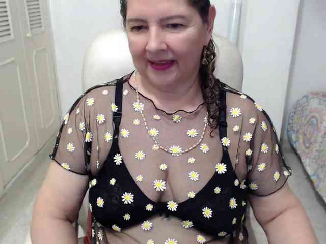 leonela-68 webcam