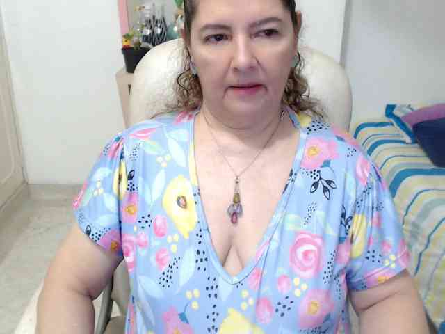 leonela-68