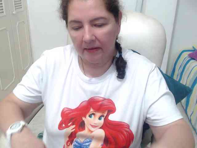 leonela-68 webcam