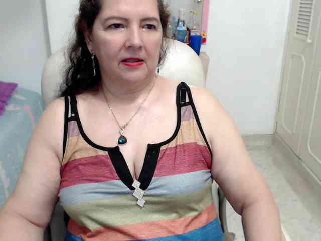 leonela-68 webcam