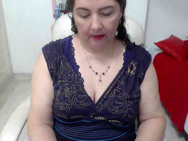 leonela-68 webcam