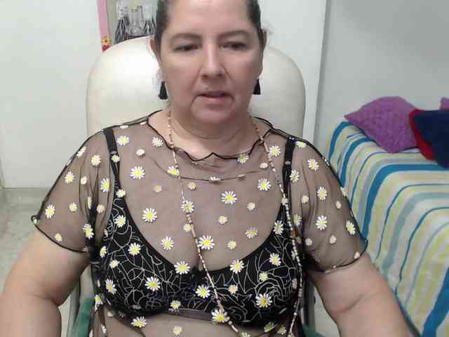 leonela-68