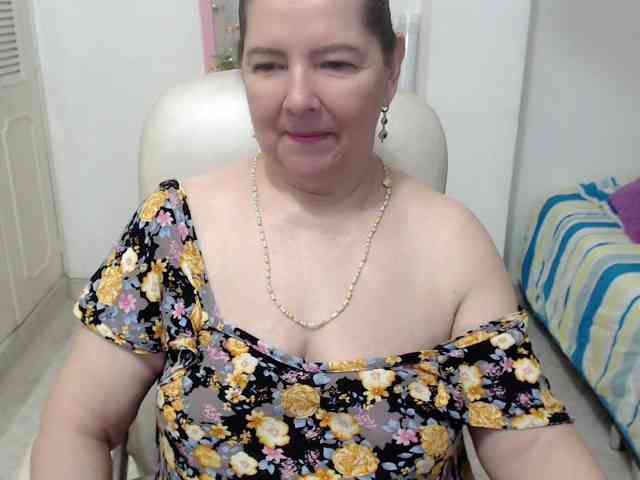 leonela-68 webcam