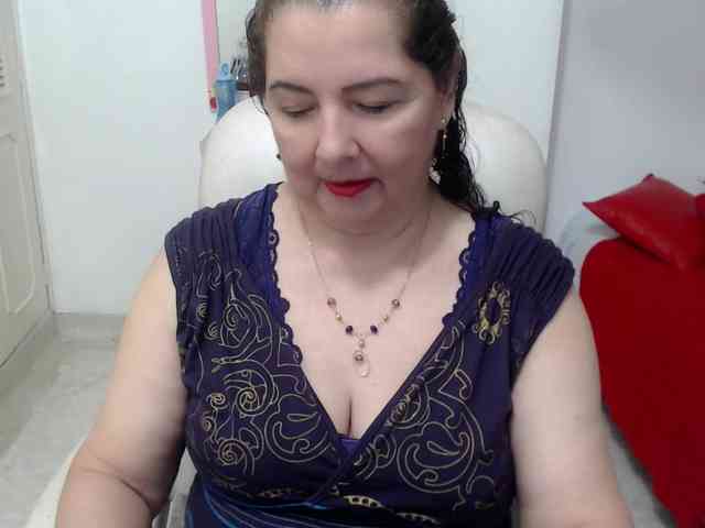 leonela-68