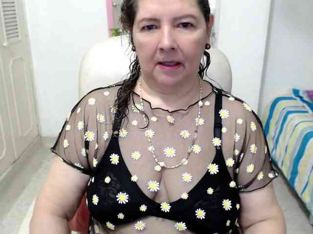 leonela-68 webcam