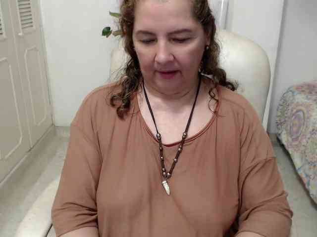 leonela-68 webcam