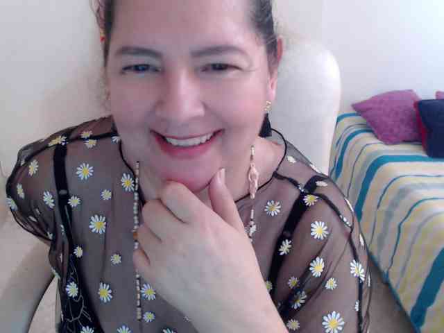 leonela-68 webcam