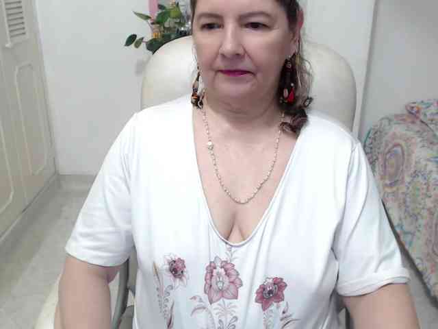 leonela-68 webcam