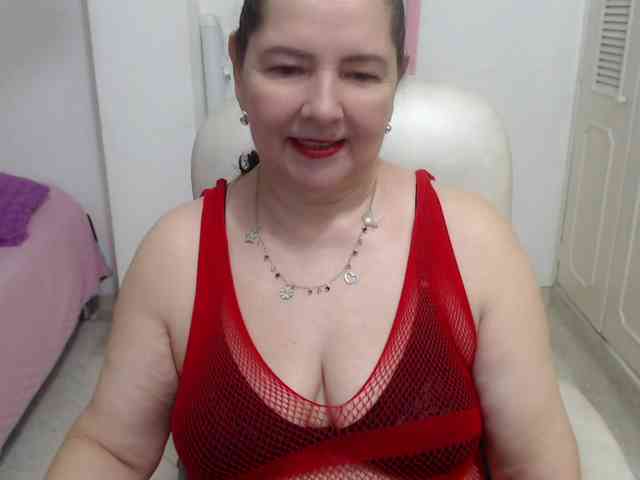 leonela-68 webcam
