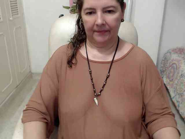 leonela-68 webcam