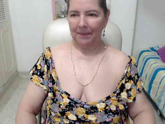 leonela-68 webcam