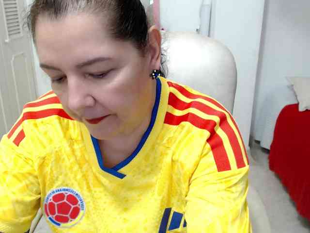 leonela-68