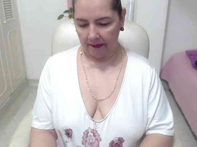 leonela-68 webcam