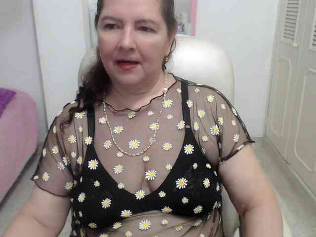 leonela-68