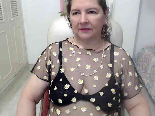 leonela-68 webcam