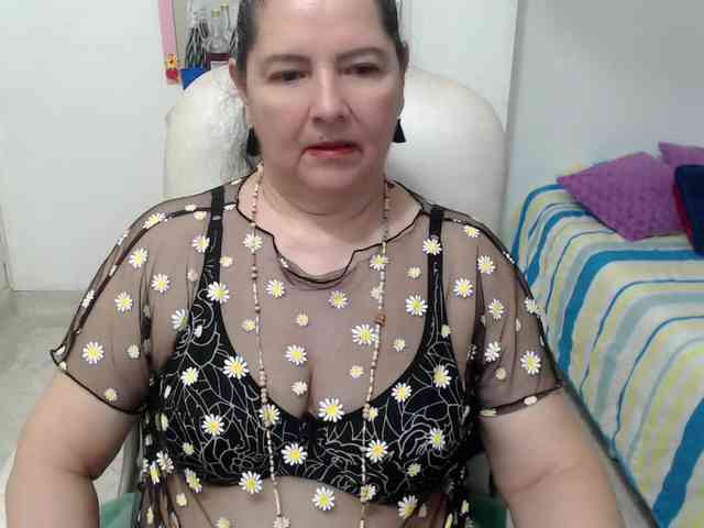 leonela-68 webcam