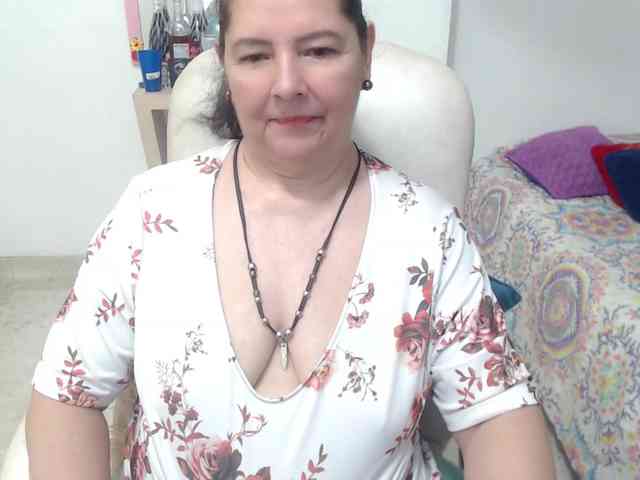 leonela-68