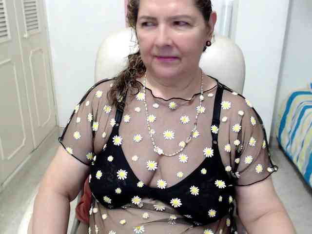 leonela-68 webcam