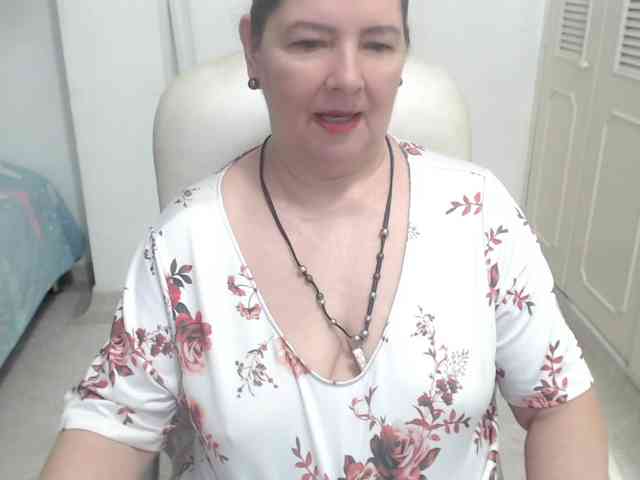 leonela-68 webcam