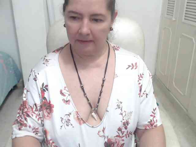 leonela-68 webcam